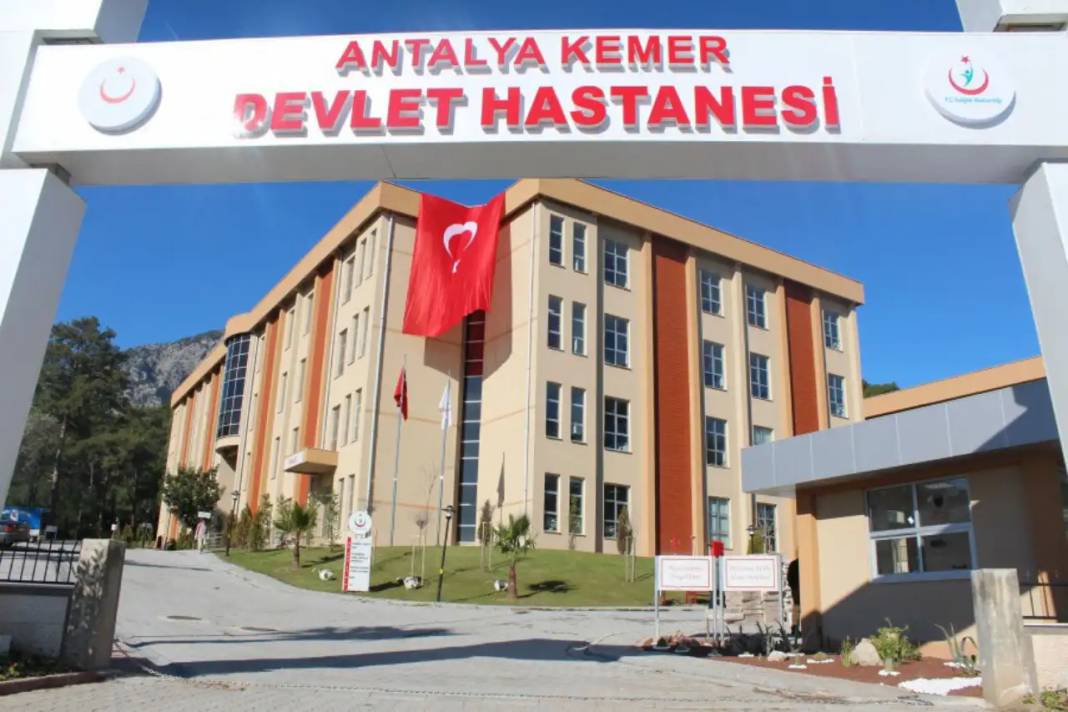 Antalya'da O Devlet Hastanesinde Düğmeye Basıldı 1